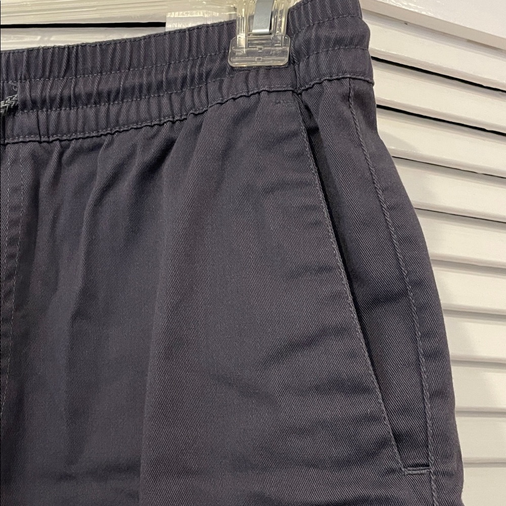 VOLCOM Shorts - Picture 7 of 8